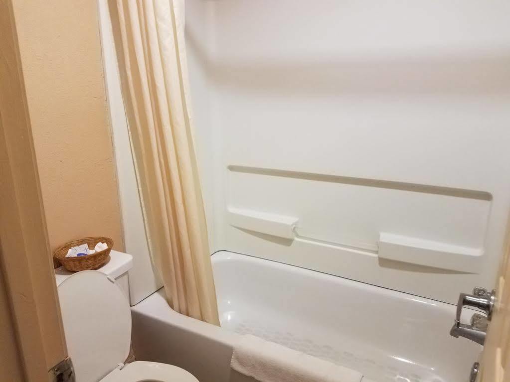 Oyo Hotel Groesbeck Eksteriør billede