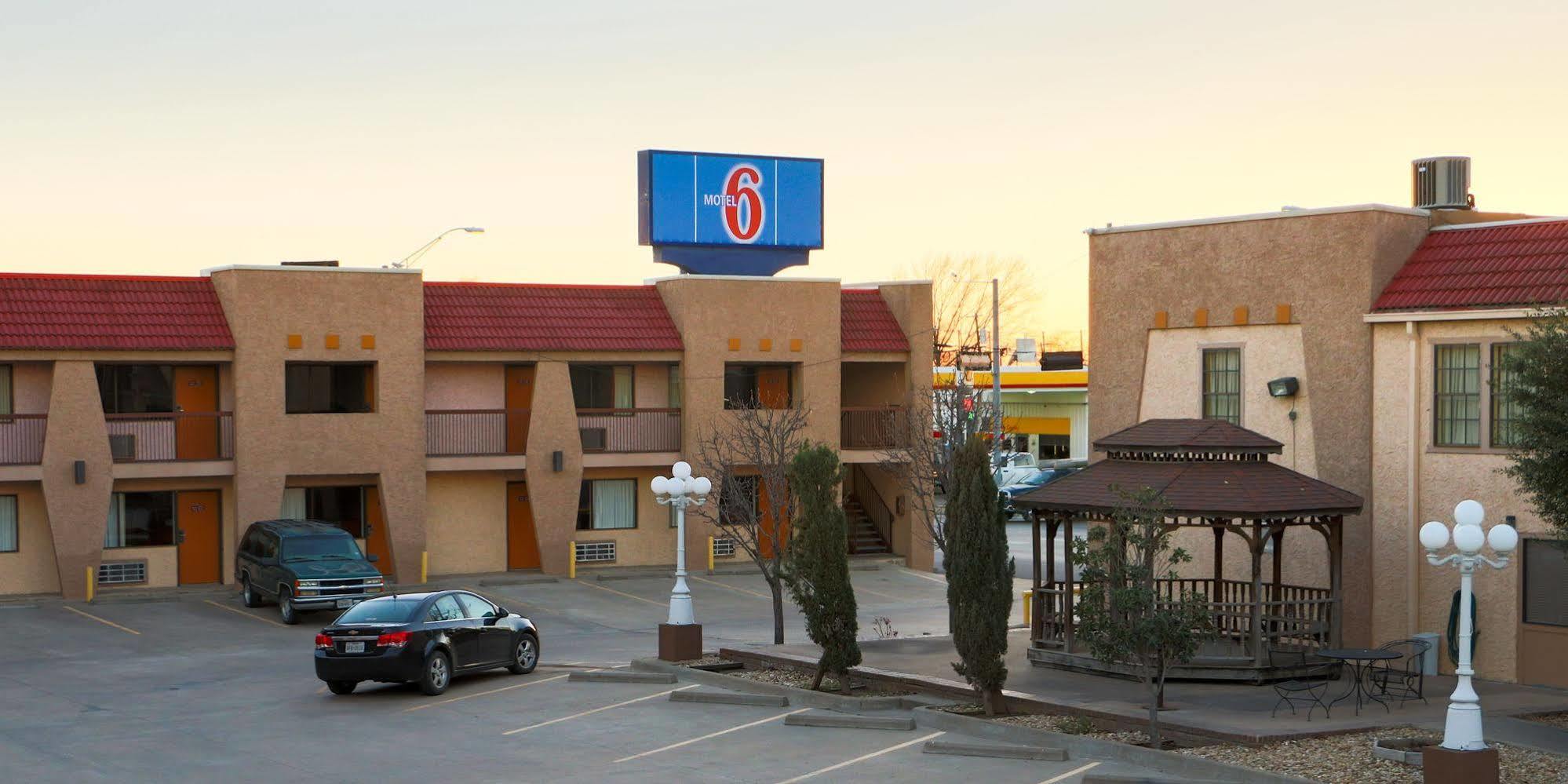 Oyo Hotel Groesbeck Eksteriør billede